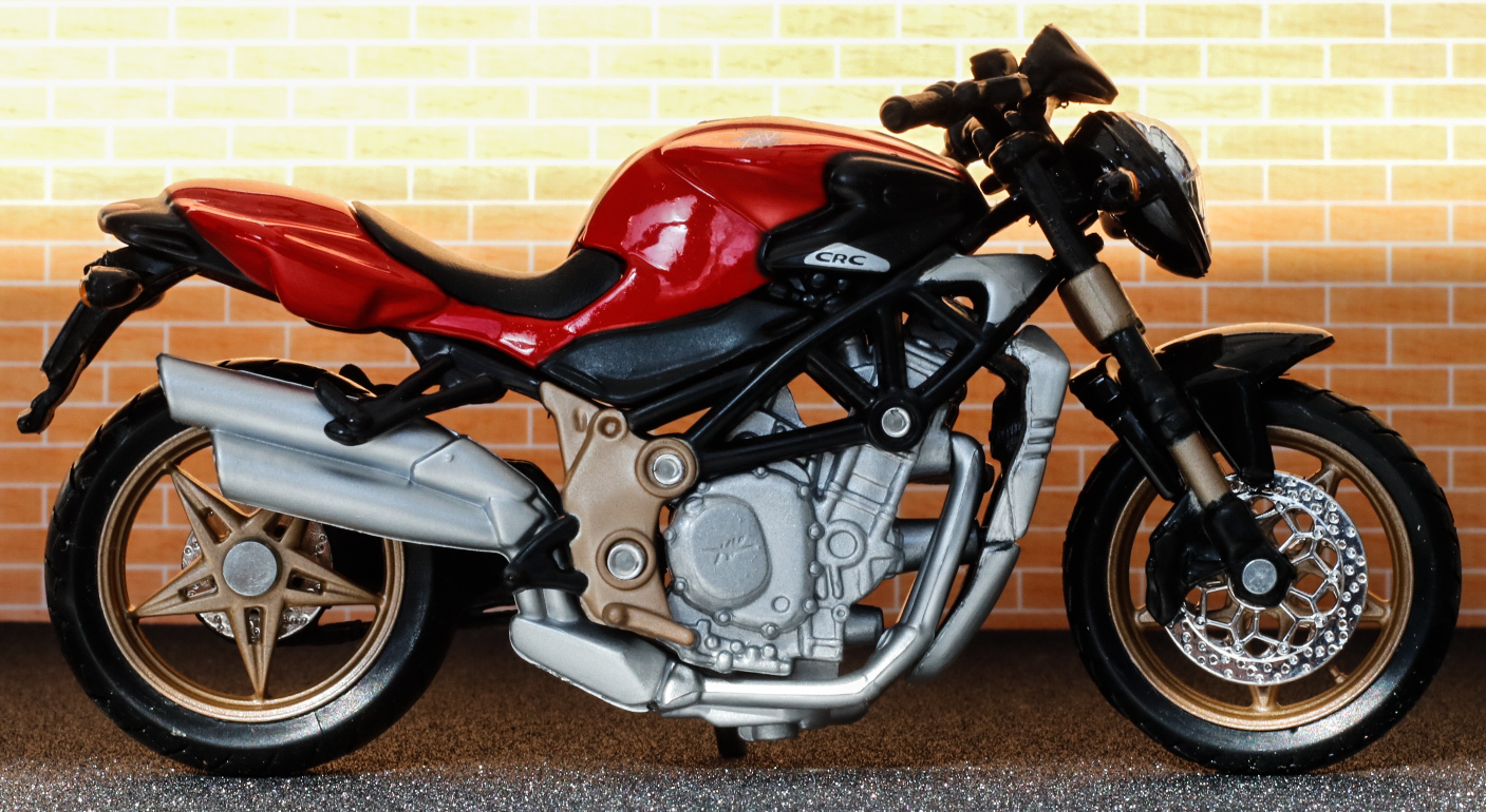 Maisto MV Agusta Brutale ORO